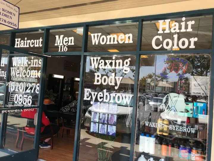https://cdn.salonspotlight.com/photos/1Y7EqSGXtxyU96M3F4uw/1a103460-ec36-45b2-9b53-42fb85f86204_720x720