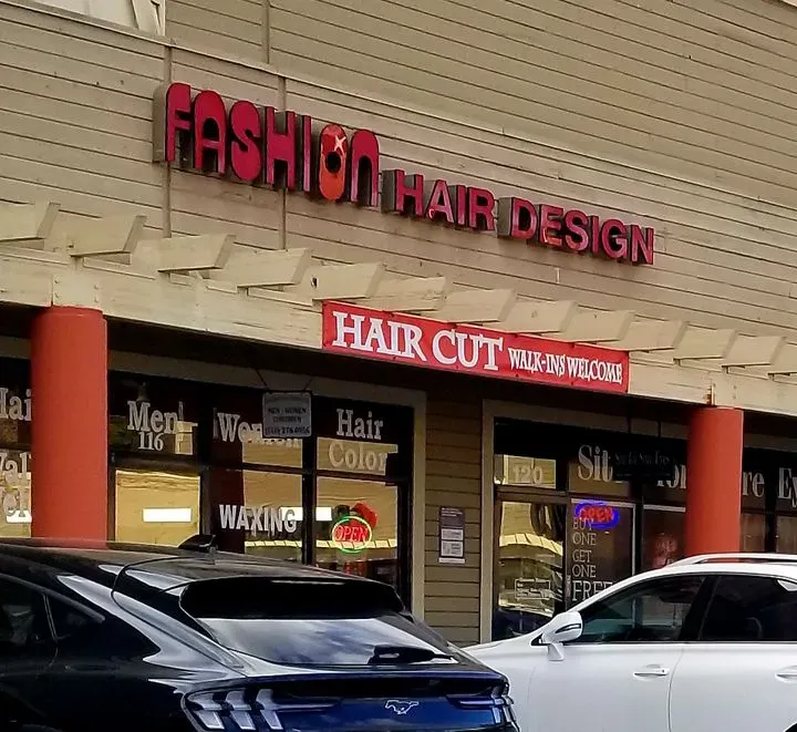 https://cdn.salonspotlight.com/photos/1Y7EqSGXtxyU96M3F4uw/e2968cce-8bd4-4c70-aaf1-700db7ce565f_720x720