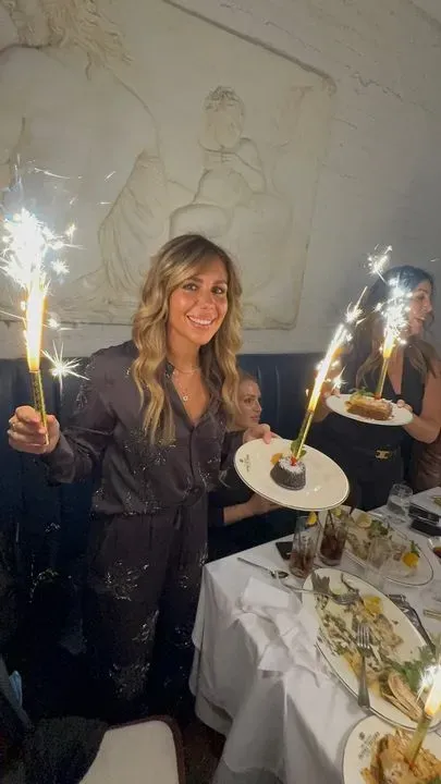 https://cdn.salonspotlight.com/photos/1d3uD11ceoh1xhE3ZrRT/04c940c5-6e44-4894-a026-09063f0e857c_720x720