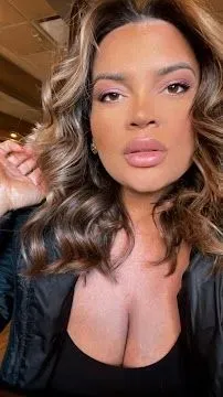 https://cdn.salonspotlight.com/photos/1d3uD11ceoh1xhE3ZrRT/fd9b4f15-76c9-4aa5-8799-22864e5d624b_720x720