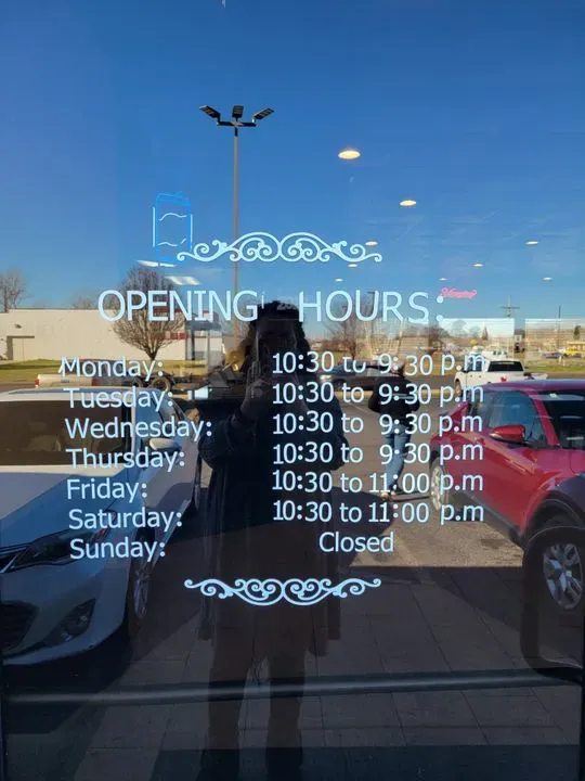 https://cdn.salonspotlight.com/photos/1eG514WjJ4oTODDIlzp7/c4f07775-1f4d-48e0-bc55-6d14bf768801_720x720