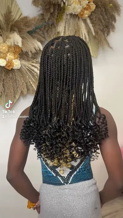 https://cdn.salonspotlight.com/photos/1kOzxHIp3rB6s1bJYwtw/b3e669ea-e5c8-4340-ab1d-c5f7c9b6825b_720x720