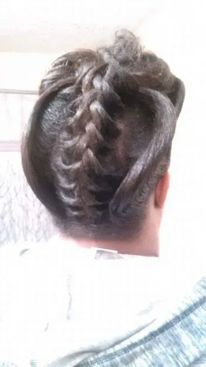 https://cdn.salonspotlight.com/photos/1qMWtNKXnxEvUTidyrNF/0fd971f0-e2c5-4bdc-9ae4-0249b9b09c0f_720x720