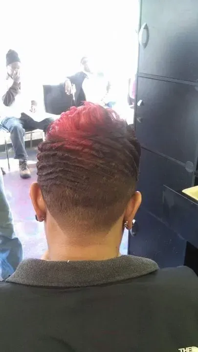 https://cdn.salonspotlight.com/photos/1qMWtNKXnxEvUTidyrNF/78edfc7c-93f1-48f2-b863-d65e57da3cc9_720x720