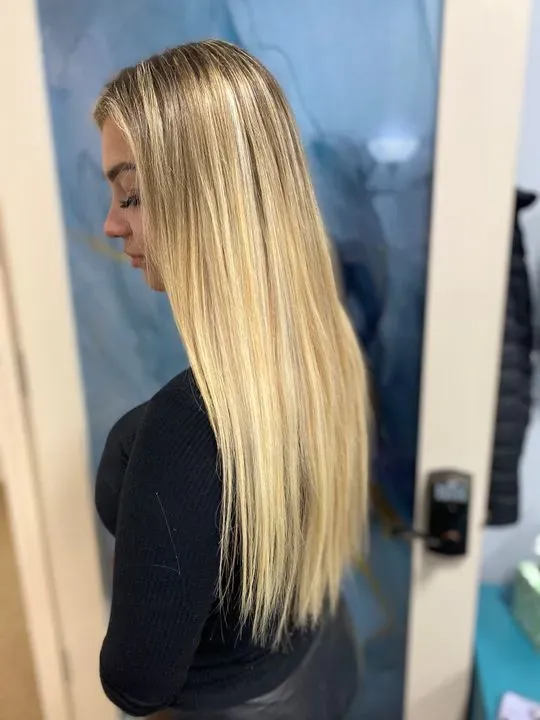 https://cdn.salonspotlight.com/photos/1raIeIKqlH5Xr2Cq5Bgj/3562183d-d34b-4252-9ccf-efcfdfb2e83f_720x720