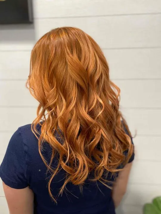 https://cdn.salonspotlight.com/photos/1raIeIKqlH5Xr2Cq5Bgj/3cfb5088-c84f-435c-a1ac-2ecd924d4d4a_720x720