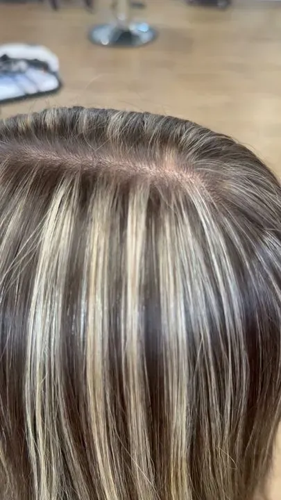 https://cdn.salonspotlight.com/photos/1rcGiEbC1kwjcKHgjgQy/4570865a-cafe-4862-a87c-bd5759aa8fd1_720x720