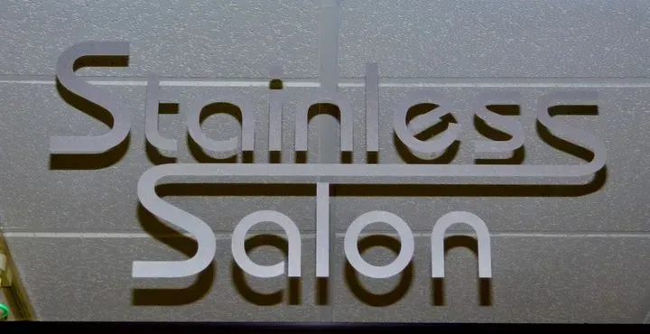 https://cdn.salonspotlight.com/photos/1seAys7YRpkcY0QVZkBD/ba079f9e-265a-4744-a80b-1317fb2cc77e_720x720