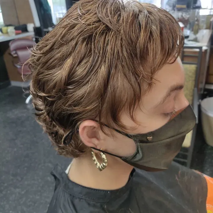 https://cdn.salonspotlight.com/photos/1ulYhXPFV9rz4YlKVoG2/ec3de717-1f6f-4468-9bd4-8b1e360c1859_720x720