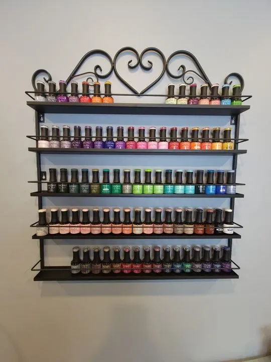 https://cdn.salonspotlight.com/photos/1wXFrsgLBwLBcVgs2gUV/696ae7ff-cb67-45b5-9b82-8f29e75f0fd4_720x720