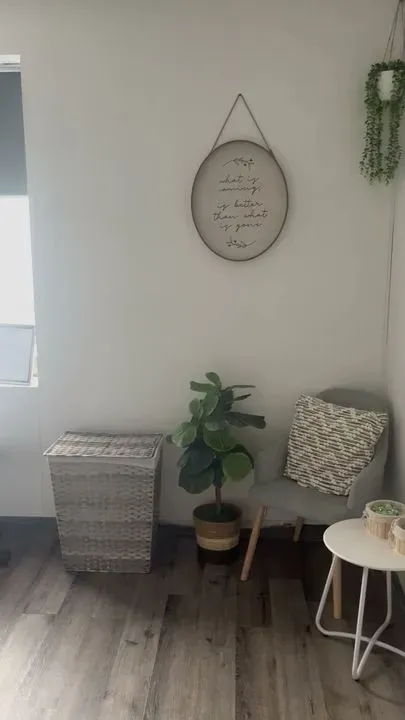 https://cdn.salonspotlight.com/photos/1z21TctlPG8EPWIXBAmG/5aef8442-71a4-41f2-ab75-b7caf745e23a_720x720
