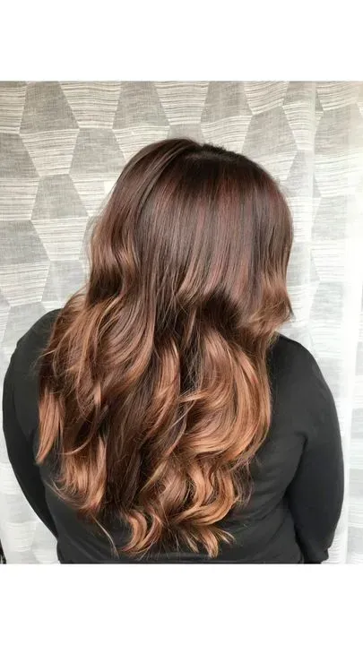 https://cdn.salonspotlight.com/photos/20BNKBet7UfDlnkkct4K/ad66f3f8-38ab-4282-9b37-2c90afc2b2bf_720x720