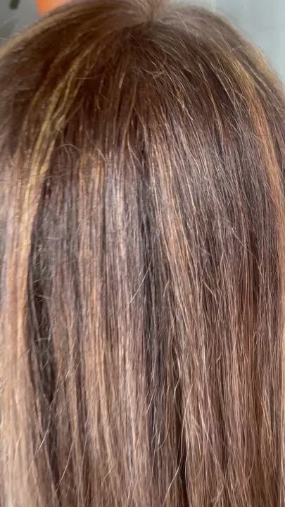https://cdn.salonspotlight.com/photos/20BNKBet7UfDlnkkct4K/b77bb94b-9464-49fd-8f78-bcb77ddde798_720x720