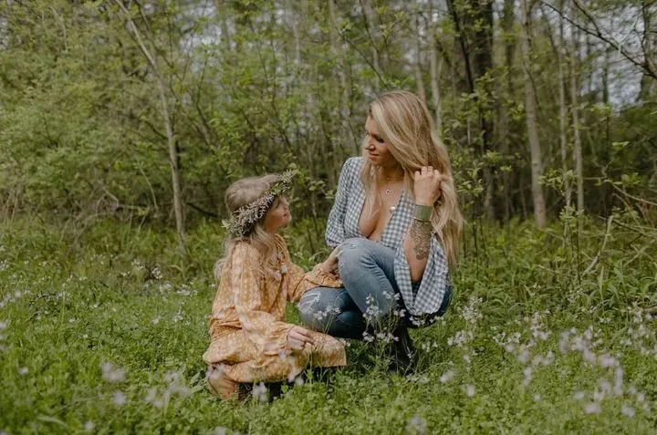 https://cdn.salonspotlight.com/photos/22lL1Ff36gw0g665LBYN/8d23e0d1-04e6-49e7-90f2-885fd887e783_720x720