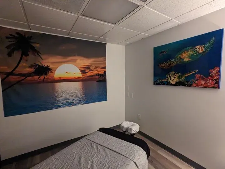 https://cdn.salonspotlight.com/photos/23MxkD3JtAvqkqJ69kZP/a09aad6c-9bd3-4772-9500-2c07ec427520_720x720