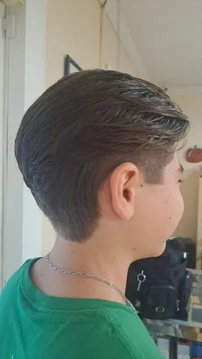 https://cdn.salonspotlight.com/photos/26p7y9GfSbx4LU18uOTm/85debb4a-c172-43fb-a490-3bf3db1a09bf_720x720