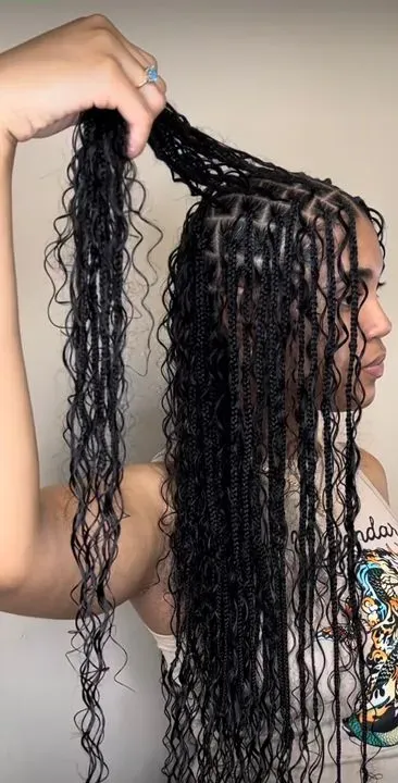 https://cdn.salonspotlight.com/photos/27bg4jCPxBjp87P30mg8/2a08042e-eb73-4ff8-bca6-3265e736d3c8_720x720