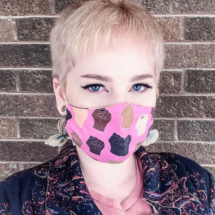 https://cdn.salonspotlight.com/photos/28PBn2ulcPoxm4o1IV1m/4bfeb006-35bf-403f-b9a9-c532e22735a7_720x720