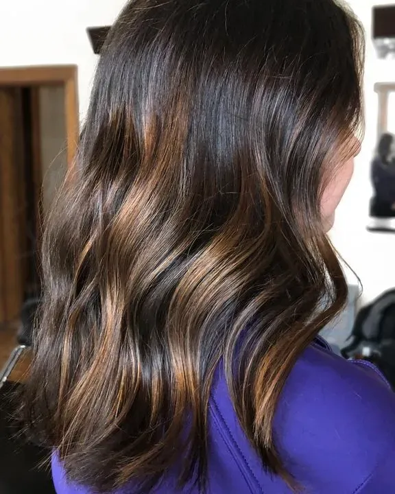 https://cdn.salonspotlight.com/photos/28PBn2ulcPoxm4o1IV1m/e46ad7c8-dd22-4a3d-ab52-949e38b7c29c_720x720