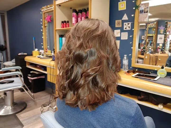 https://cdn.salonspotlight.com/photos/29Ei9zhfXjVzsP5gK7uK/6a47516d-48d5-4973-baad-890d8b8e74ed_720x720