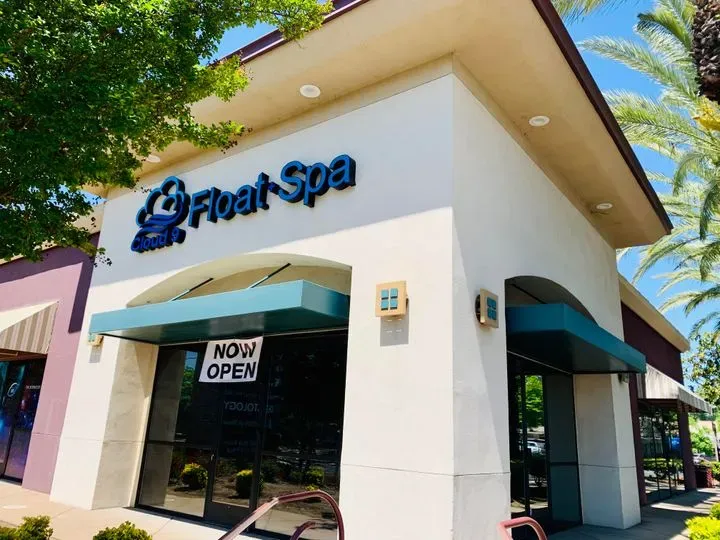 https://cdn.salonspotlight.com/photos/2AQFkRgn0lCsYgRj5PVL/103f6f83-8581-4bb2-9277-7e3ab7049293_720x720