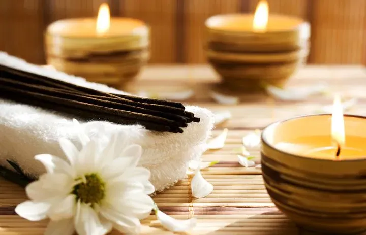 https://cdn.salonspotlight.com/photos/2B80ijheFj79yI08Qtgy/edc82e04-5100-459d-836e-ba8e560ff6c8_720x720