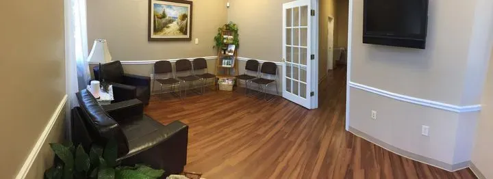 https://cdn.salonspotlight.com/photos/2DDHPuw4MAVqNJYt5um7/f8d7c3b3-55e7-4598-9db9-58d2ff9049fe_720x720