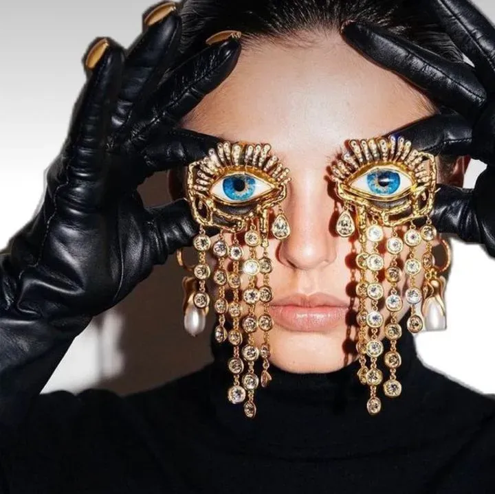 https://cdn.salonspotlight.com/photos/2F03vSen9iXFh3jsOz0t/8c267948-1cb3-43ef-918d-fe74d818266d_720x720