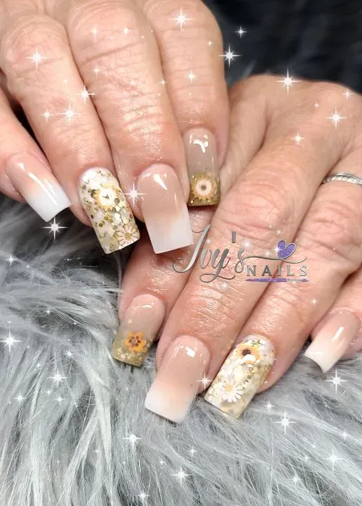 https://cdn.salonspotlight.com/photos/2J60KTfA3jMRR5co8Cqv/f687dfef-4afd-4c18-beba-d5fa2efd812d_720x720