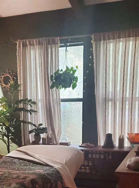 https://cdn.salonspotlight.com/photos/2JaD7Uq9ezN94LlSAIpW/139ead1d-d5fc-4939-8c3d-da7ec65a607a_720x720