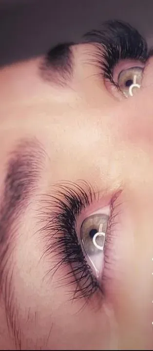 https://cdn.salonspotlight.com/photos/2NXYZked2WaEXSg2SyjK/0d025fc9-519d-4f64-ac6f-37190fe36f50_720x720