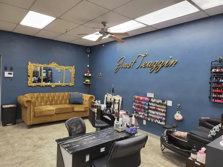 https://cdn.salonspotlight.com/photos/2OUILh0Dgo1hgdVdqFpk/ac50b8c2-2cdd-4df5-bf71-6e9538661562_720x720