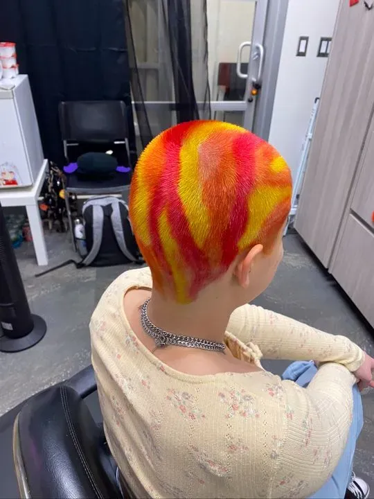 https://cdn.salonspotlight.com/photos/2Rf9nr0swy5OzYnOJPLQ/7712b292-1c82-4439-9b8c-d10abfd6a895_720x720