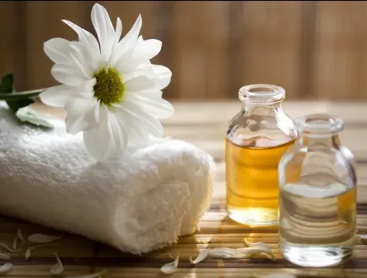 https://cdn.salonspotlight.com/photos/2Unb9qX7nysMbrwNPp49/d4e78e1c-5258-47d2-ad1d-4cddbfe9b158_720x720