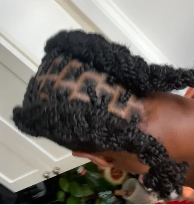https://cdn.salonspotlight.com/photos/2fpYgI6YbnrHtBqewwFr/5a5e3ef8-873d-4502-9939-308cbe49dc3f_720x720