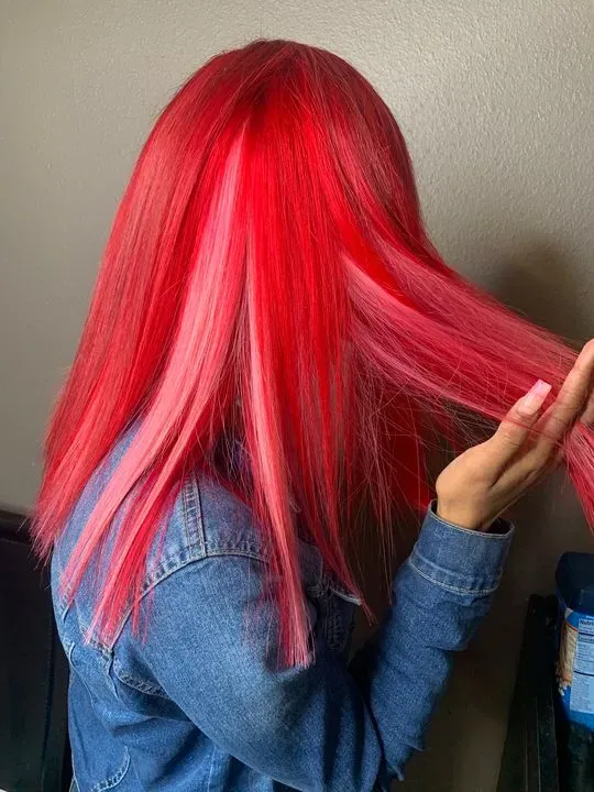 https://cdn.salonspotlight.com/photos/2fpYgI6YbnrHtBqewwFr/6c388811-58c4-4777-98f7-67e275e9e11b_720x720