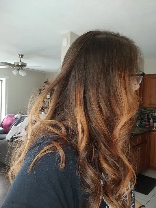 https://cdn.salonspotlight.com/photos/2k2RUlTZZ3VfvJkSzCQl/35a93deb-2469-4f41-9d8f-8d59b6abc031_720x720