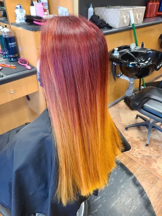 https://cdn.salonspotlight.com/photos/2k2RUlTZZ3VfvJkSzCQl/c4267702-31cd-405f-86d5-96f9189bb4a9_720x720
