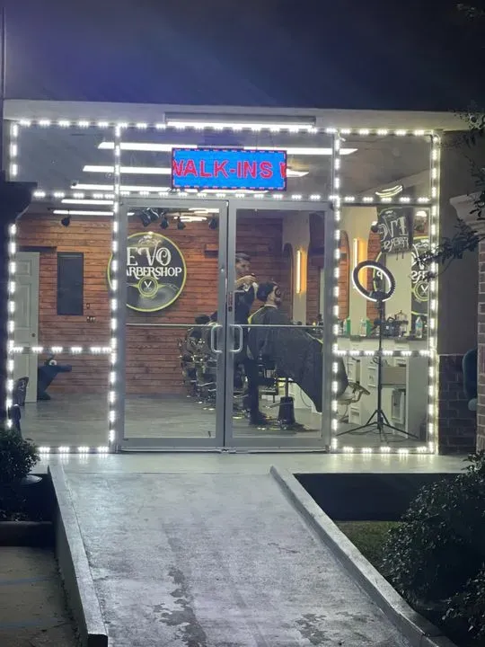 https://cdn.salonspotlight.com/photos/2p6A9hpGI1FA01tdcolG/619abac2-b3af-4504-bab5-c16f4ad90e12_720x720