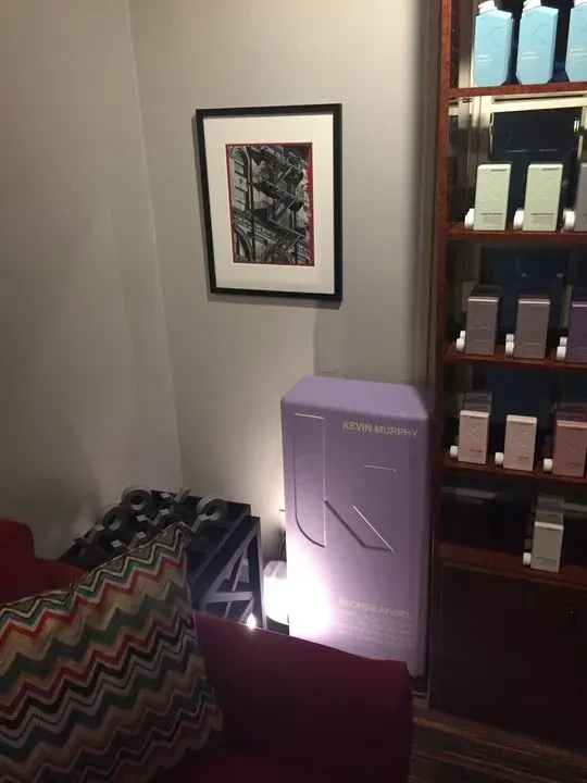 https://cdn.salonspotlight.com/photos/2wnMfmMbcViBbm5jUIFB/f48827b9-b200-4a24-86d3-c63b9f1fd0e4_720x720