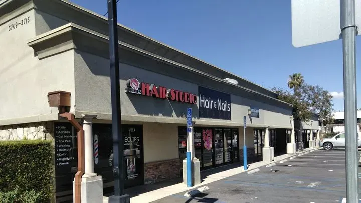 https://cdn.salonspotlight.com/photos/2yJONUp8v1UGqqVdpRjc/57ebe336-5629-4d61-8821-deb288b4fcf6_720x720