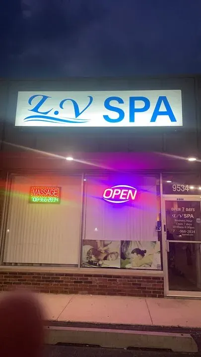 https://cdn.salonspotlight.com/photos/2yetYwbN5qOi2xoHoVYs/845dca65-05e6-4181-a096-2f0073645c16_720x720