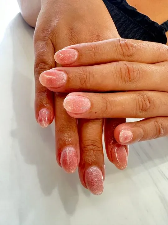 https://cdn.salonspotlight.com/photos/37nHvQsuyHt5L0Y915nG/c28fdc59-5257-467b-a92c-f3d35154b3d1_720x720