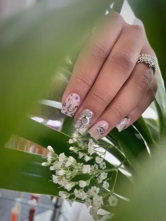 https://cdn.salonspotlight.com/photos/37nHvQsuyHt5L0Y915nG/d613bebc-f47b-4c76-9bbf-70134a98b727_720x720