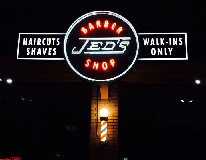 https://cdn.salonspotlight.com/photos/38MhFx4aEgWdyDALRwFw/676f5987-b67a-4e59-9a8e-1c85296eed43_720x720