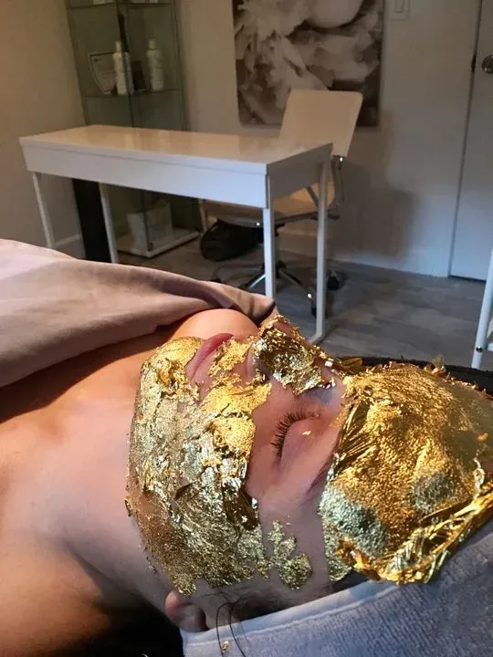 https://cdn.salonspotlight.com/photos/38VSl2fZGJfsuLmx4iNW/a51bb103-9a54-4faf-b2b5-dfa80861d200_720x720