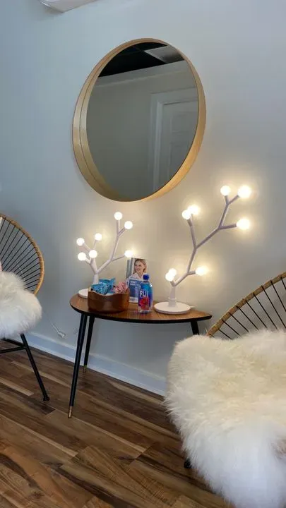 https://cdn.salonspotlight.com/photos/39Ch4slERse0NrLUjlcn/294dc382-d61e-4024-b1ef-13997cdcedff_720x720