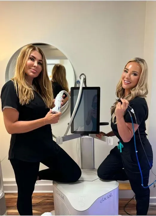 https://cdn.salonspotlight.com/photos/39Ch4slERse0NrLUjlcn/5ff30775-0e95-456e-8885-854667a90f87_720x720