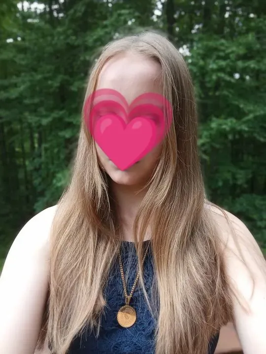 https://cdn.salonspotlight.com/photos/3B71hwvD5ruzQsDqVeqR/8ce8901f-47d6-439d-b085-47dcdcf6f786_720x720