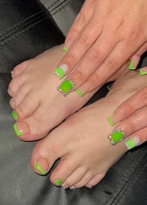 https://cdn.salonspotlight.com/photos/3C1tWflvGaPGsN9vjNAH/874aba7d-c7cf-4aea-ae4d-dd82e99966e9_720x720